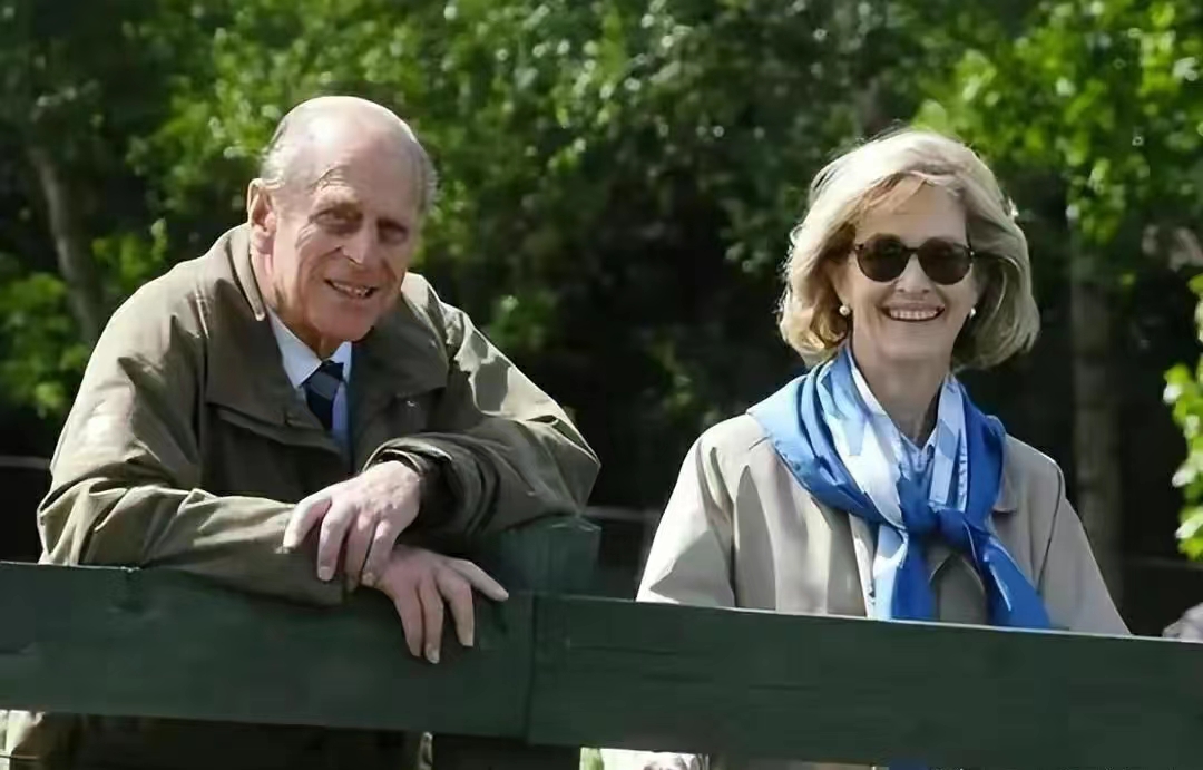 英国女王几大憾事,英国女王不原谅丈夫