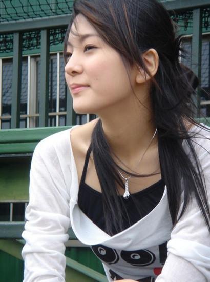 贾静雯弟妹朱芯仪,贾静雯弟媳朱芯仪