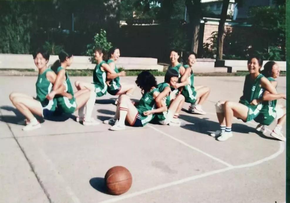 张家口：老探机厂篮球队