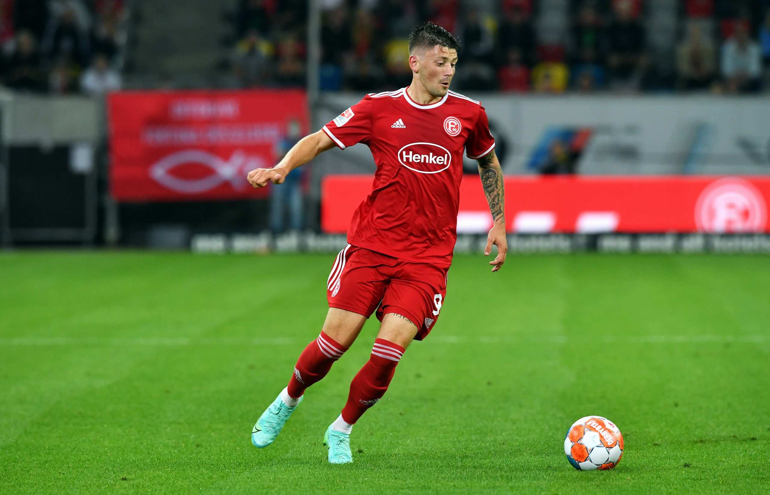 波兰神锋回归德甲,本赛季已打入46球助攻4球