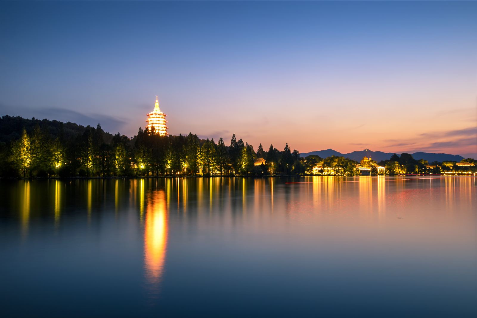 世界最美西湖图片,最美西湖十大风景
