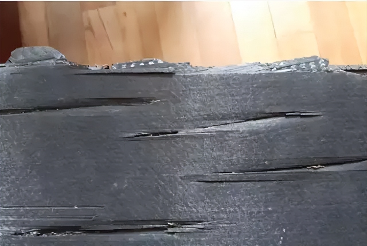 马航mh370坠毁前去向成谜,马航mh370起落架残骸被发现