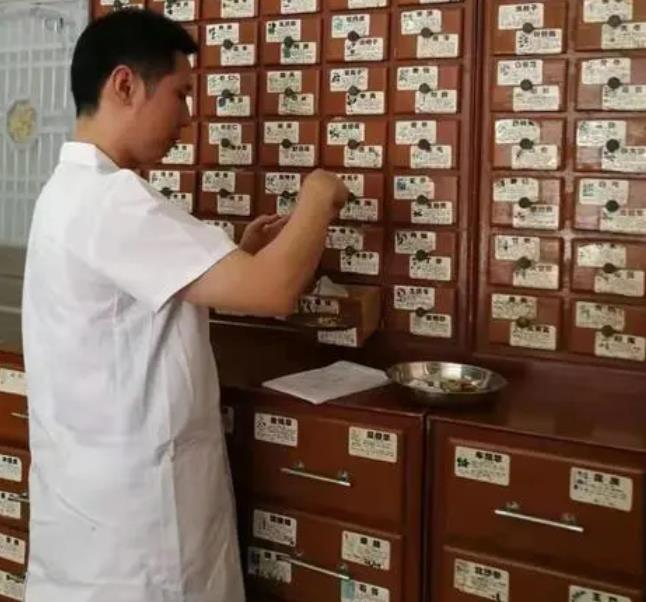 100多种常见中成药对应240种疾病,70种常用中成药大全辨证后可使用