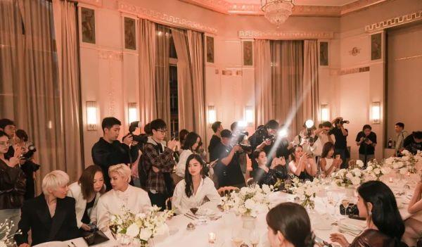 巴黎漫步爱马仕丝巾,巴黎市区漫步