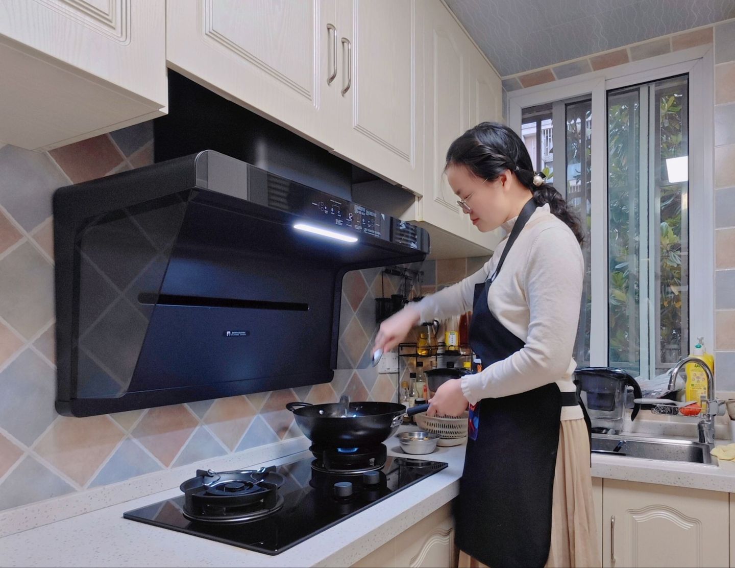 油烟机怎么选择顶吸侧吸,油烟机侧吸好顶吸好如何选