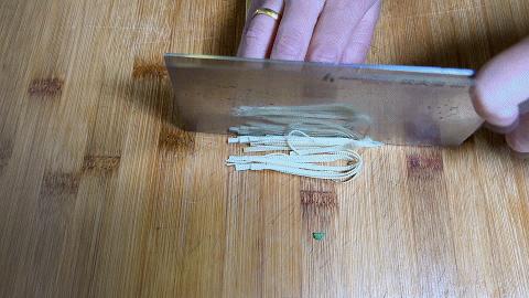 洋葱拌木耳豆腐皮的正确方法视频,两张豆腐皮