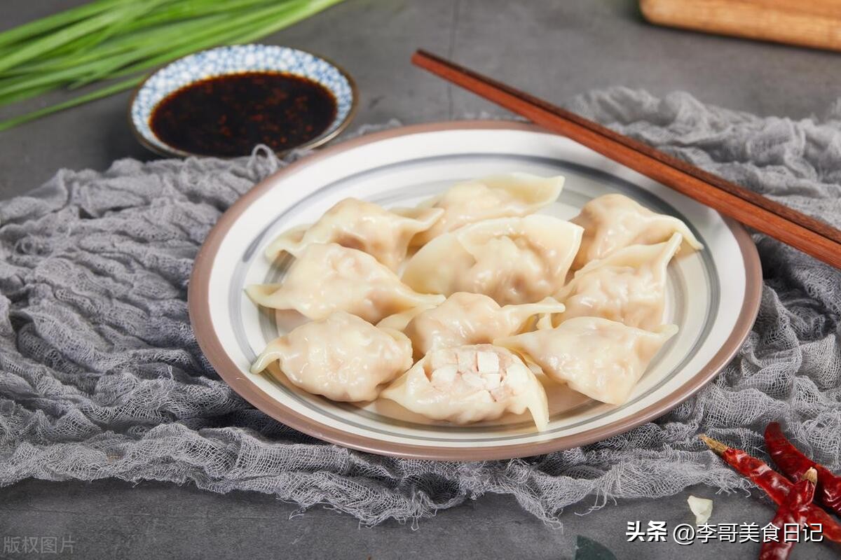饺子包完怎么急冻,饺子包用不完怎么做好吃