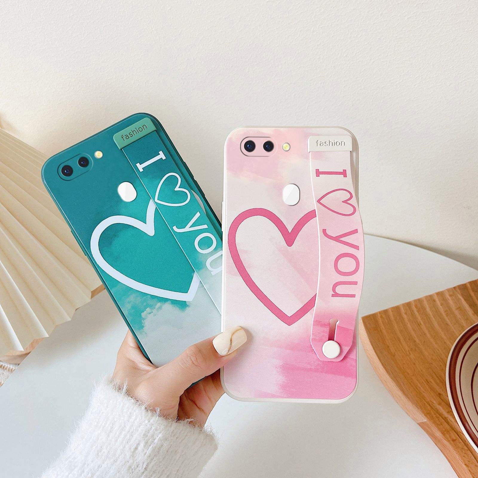 手机戴不戴手机壳,手机有必要戴手机壳吗