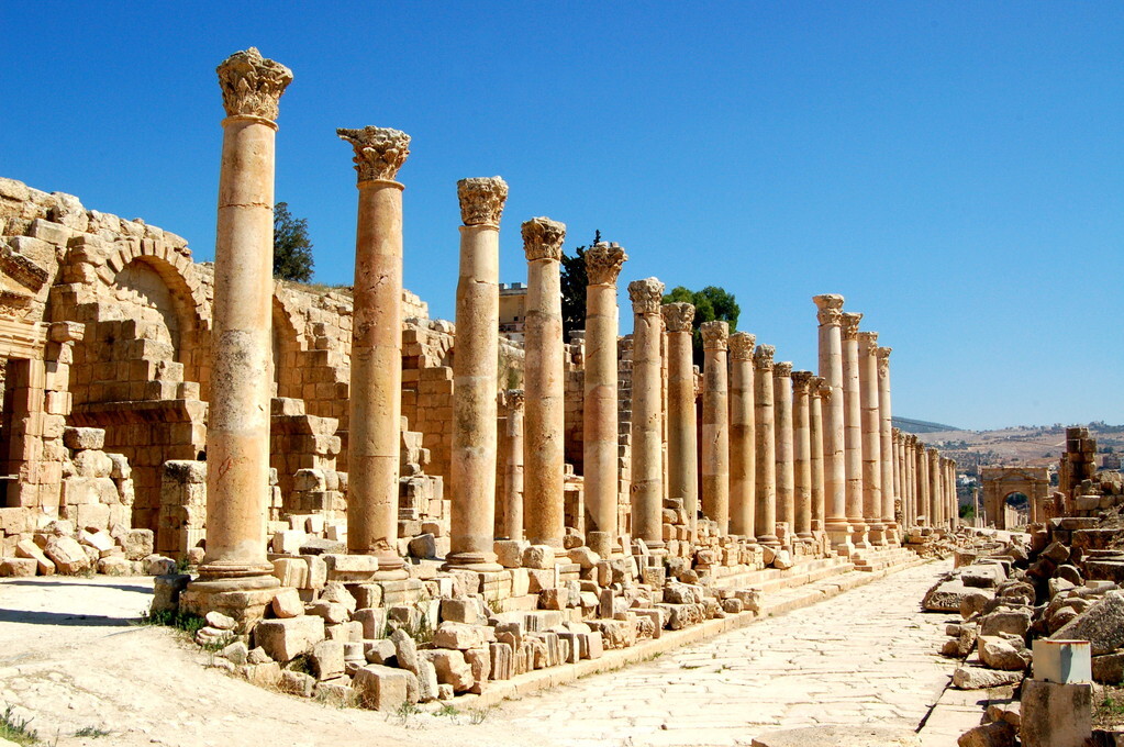 阿拉伯半岛经济最发达的国家,阿拉伯最有钱的国家排名