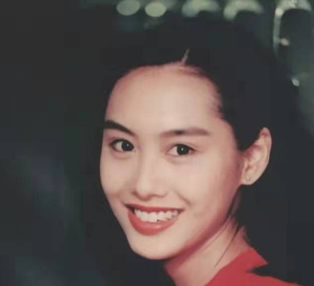 朱茵20年再遇周星驰,朱茵周星驰浪漫时刻