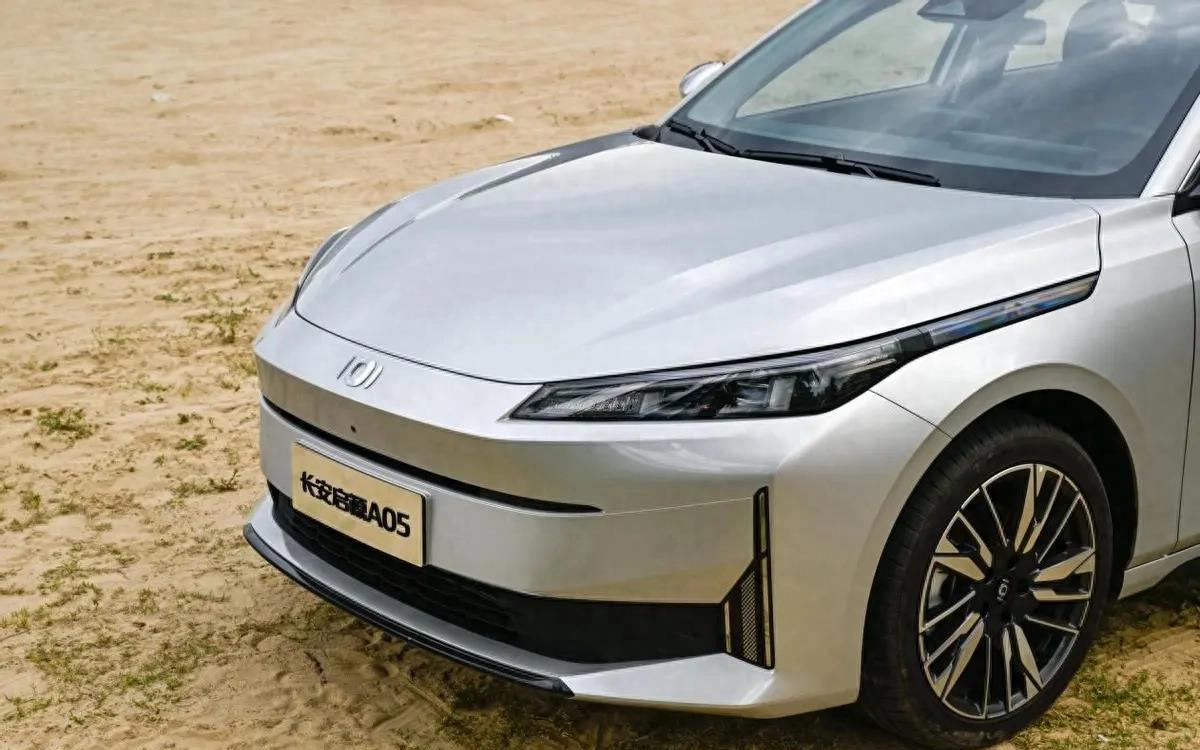 长安启源a05与秦plus冠军版对比,长安启源a07增程低配落地价