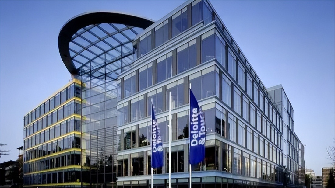 韩国首尔最著名的商业街,韩国首尔是一个魔幻的城市