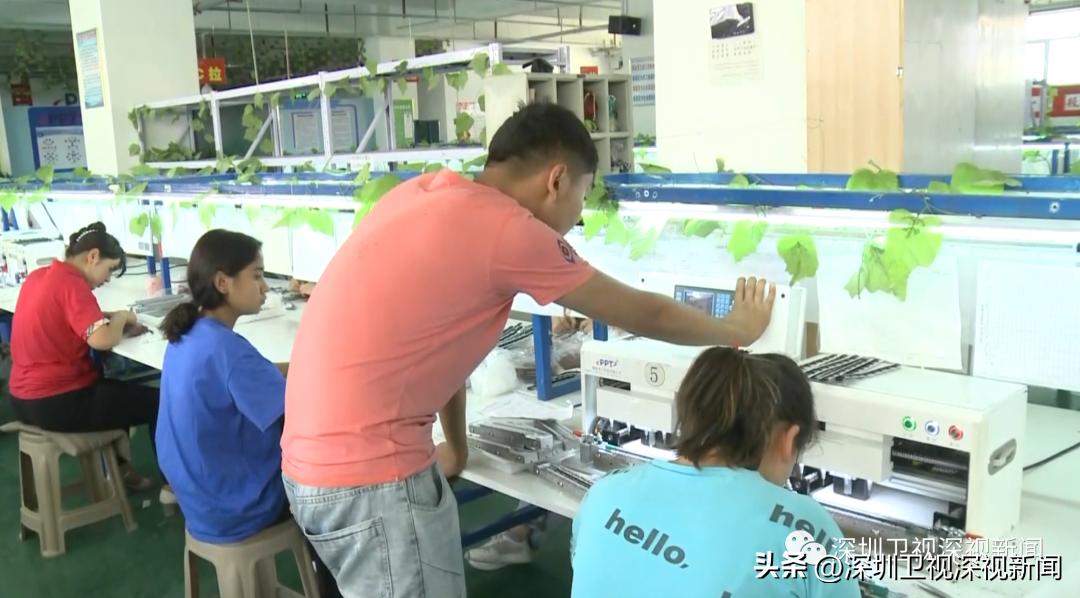 深圳校服*疆新**造！这些深企如何助力当地人“家门口”就业？|深喀山海情