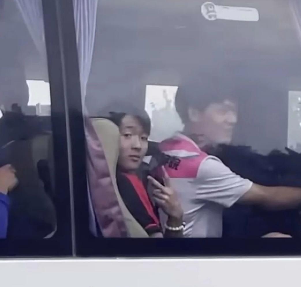 湖北大学冲突事件后续打人者,校霸挑衅体育生被群殴