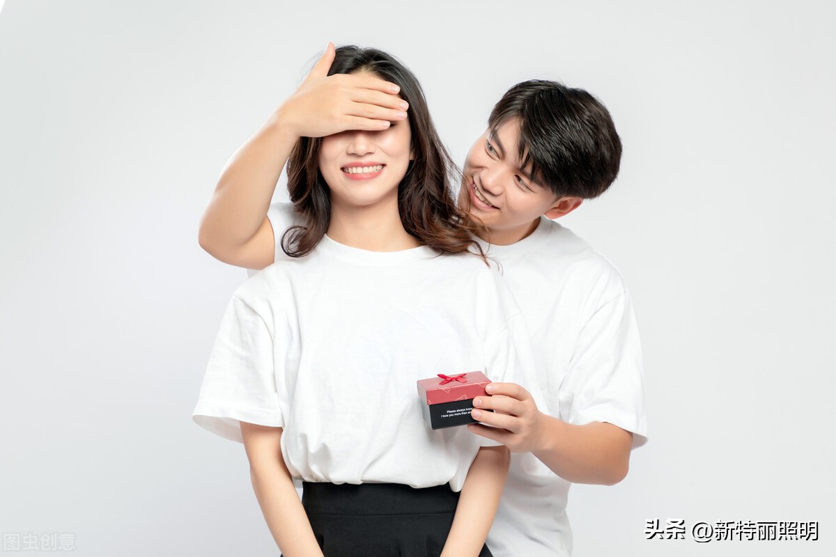 七夕男的为什么送女的礼物,七夕女的给男的送礼物吗