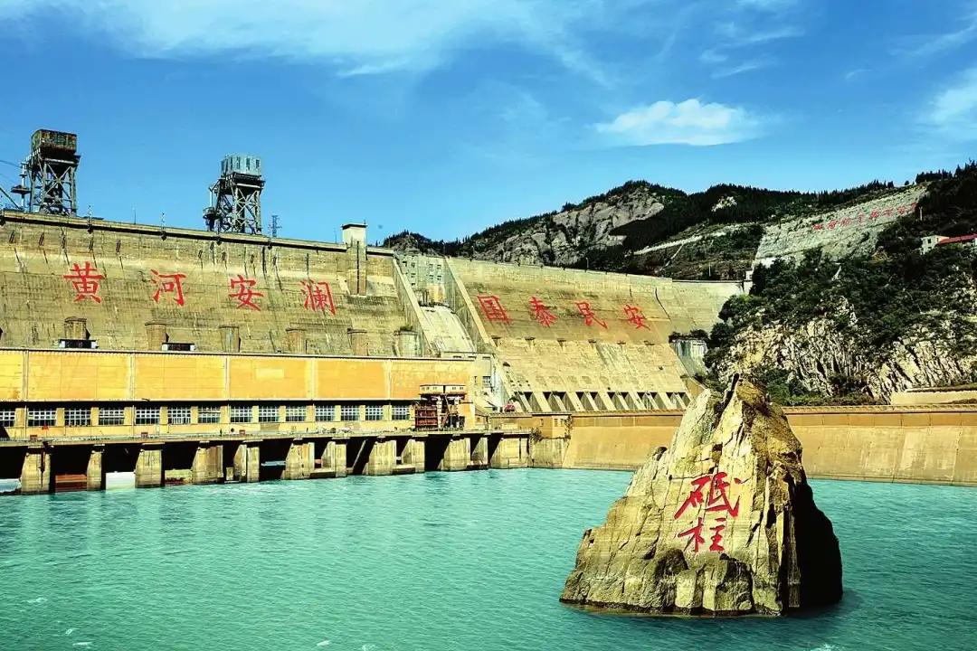 商代实用青铜圆鼎,三足圆鼎商代早期