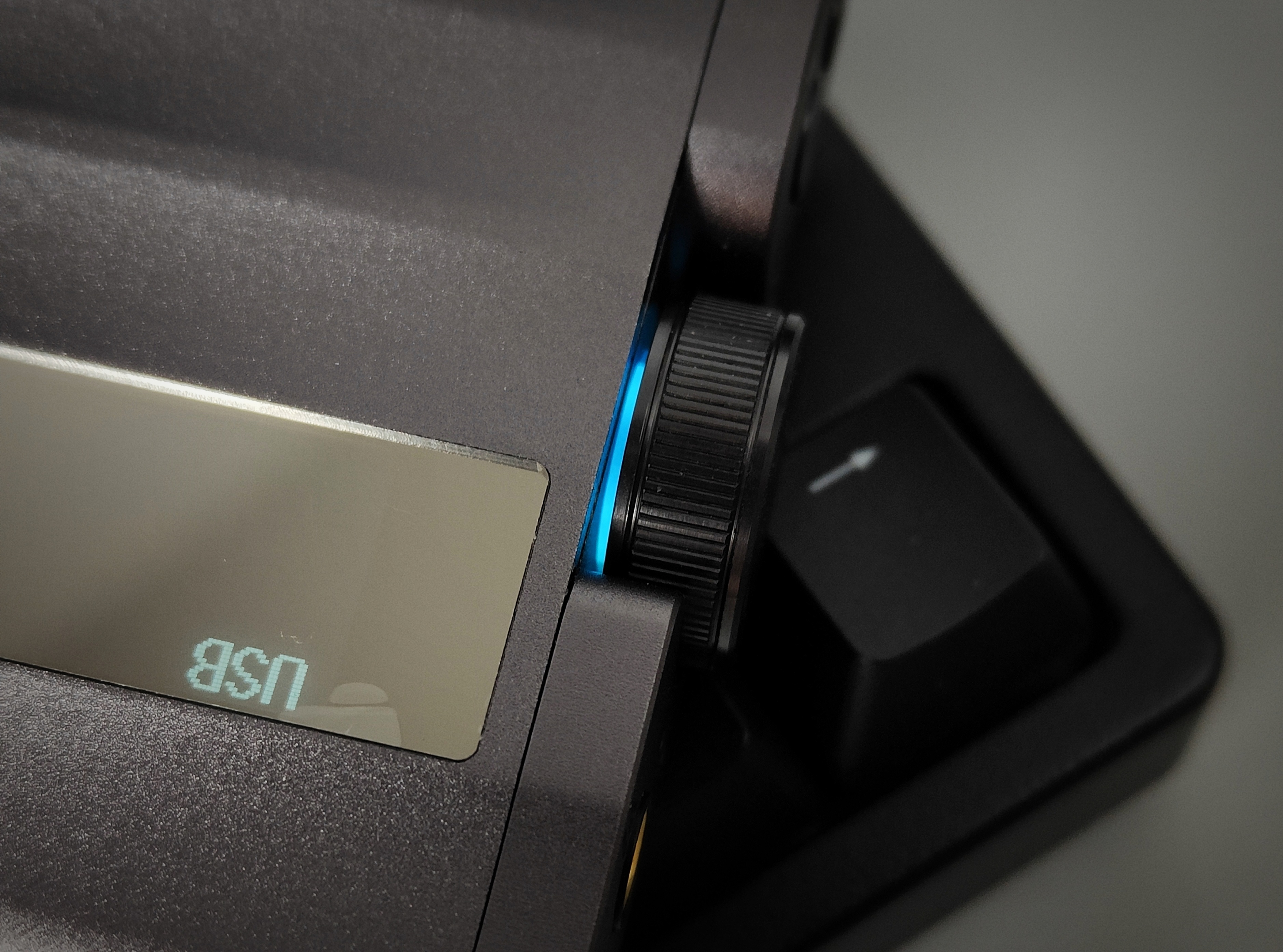 江湖人称“灰菠萝”——iFixDSDGryphon解码耳放把玩分享