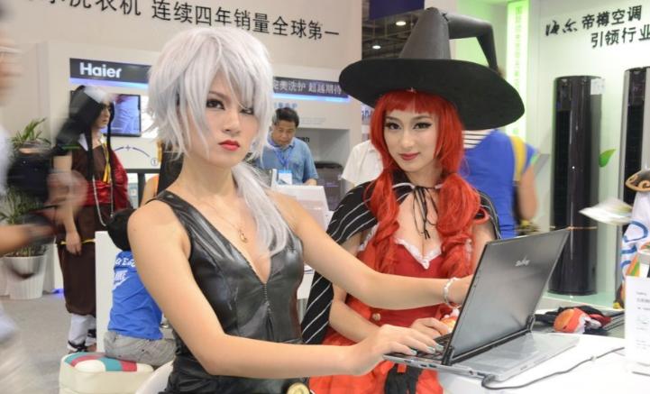 在美国，中国制造的衣服鞋子越来越少，电器家具却越来越多