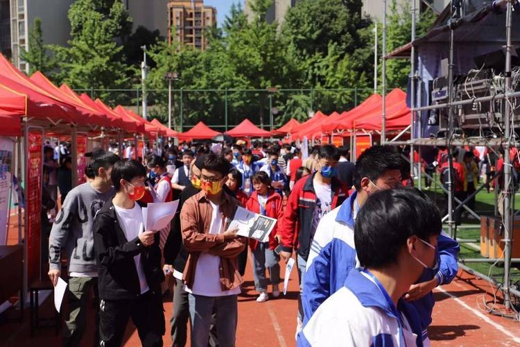 南宁平均招聘薪酬,南宁普通岗位薪资水平