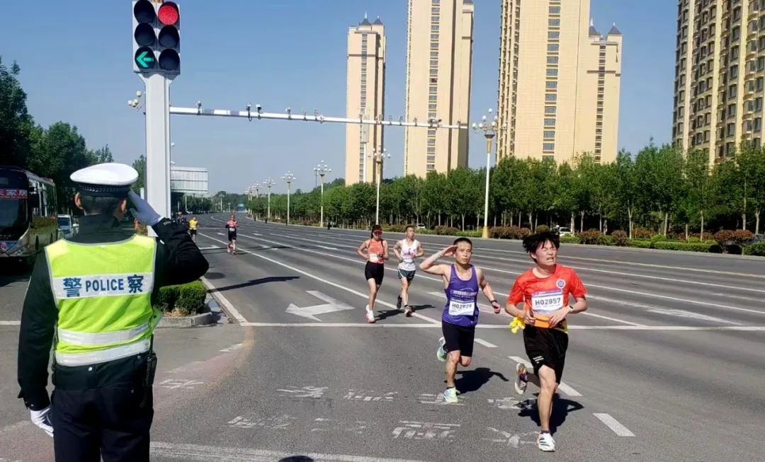 【我在岗位上】山东聊城:你只管“速度”奔跑我负责“温暖”守护