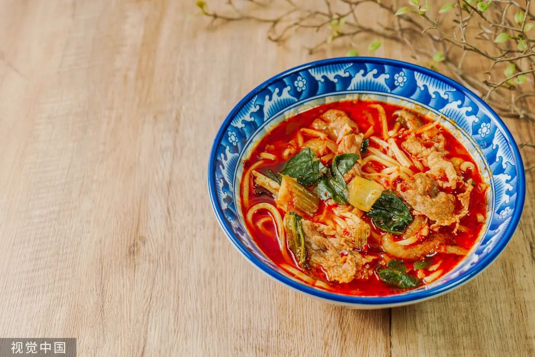 东北一碗麻辣烫能有多少利润,东北麻辣烫十五元钱