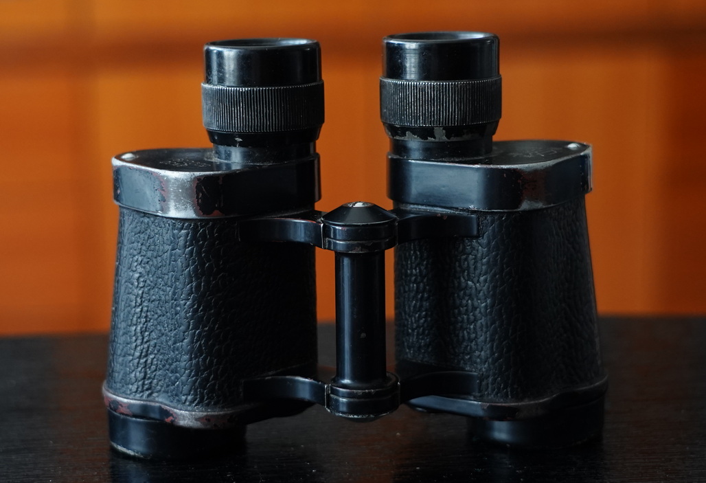 收藏了30年的望远镜,二战时期的军用高倍望远镜