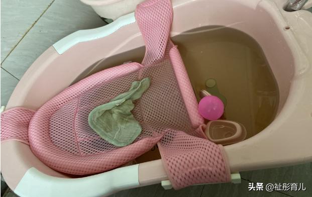 新生儿胎头吸引后护理要点,20条新生婴儿护理经验