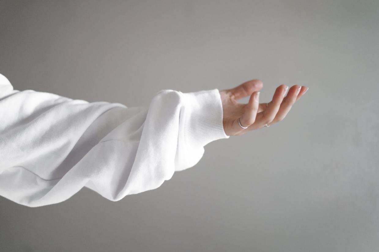 蚕丝衣服变黄怎么变白,如何让白衣服变白最简单的方法