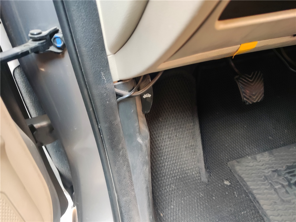 大众车添加玻璃水,汽车玻璃水添加教程