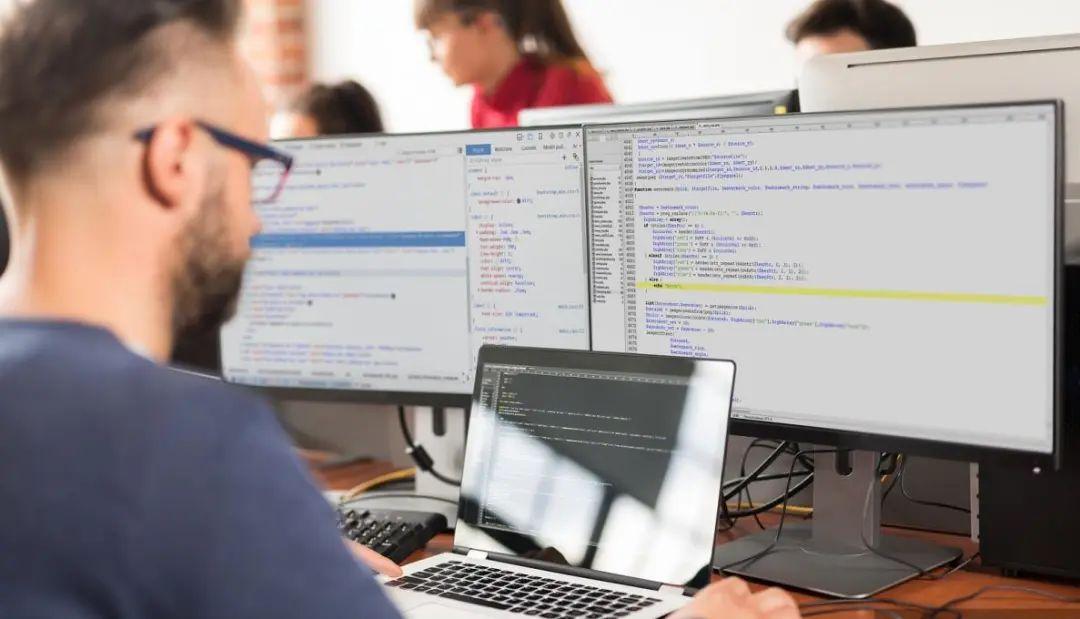 嵌入式软硬件工程师工资收入,嵌入式工程师的薪资待遇