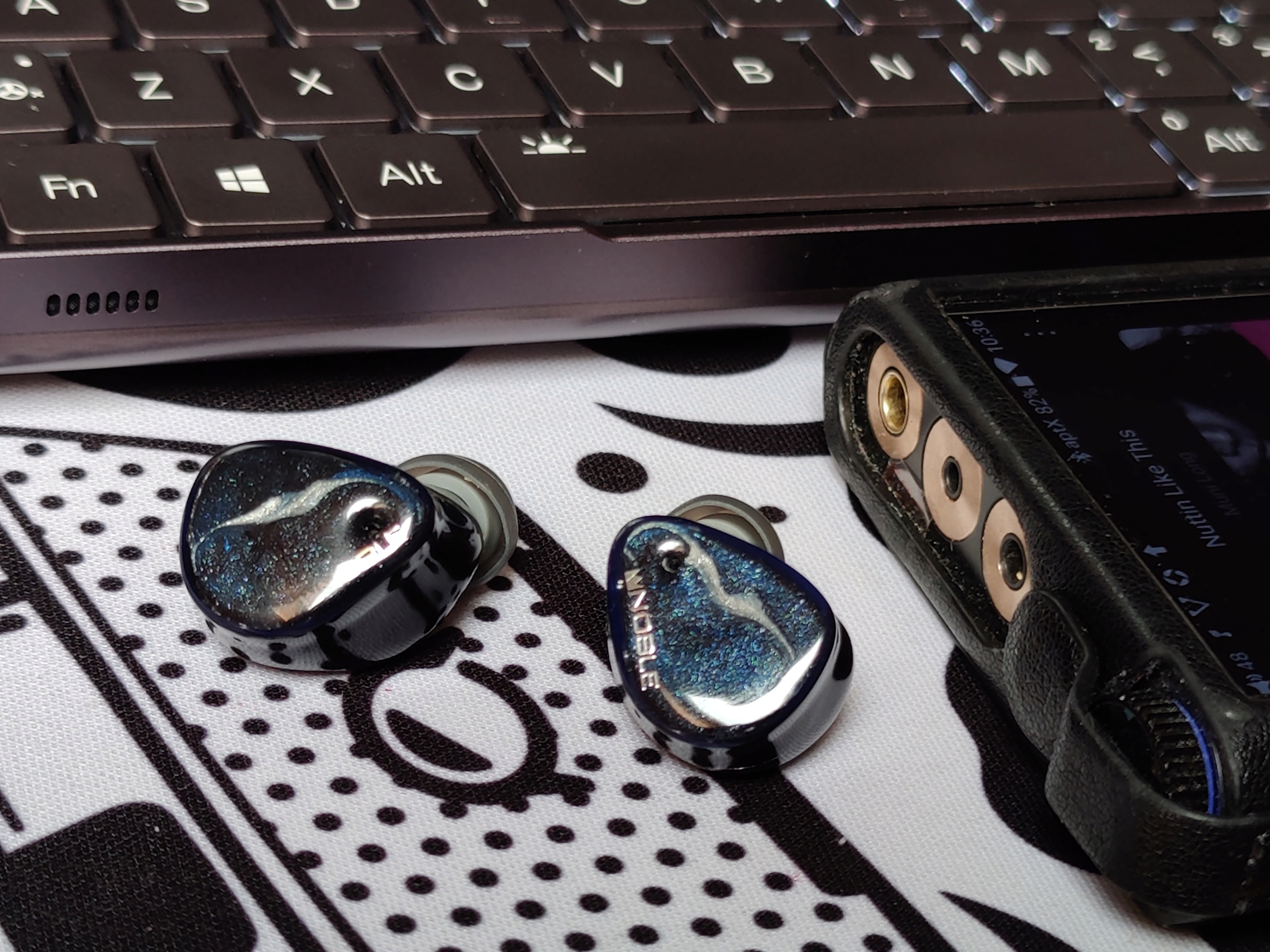 Tws磁吸蓝牙耳机评测,tws空气传导蓝牙耳机