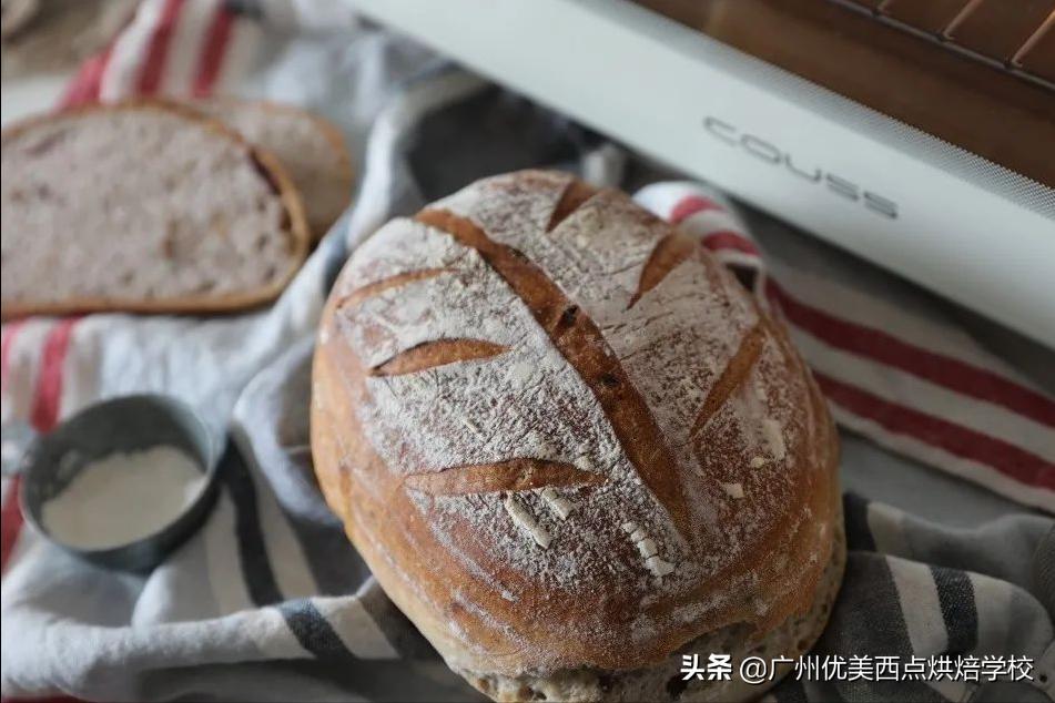 面包时间长了发硬怎么办,面包保存久变硬怎么解决