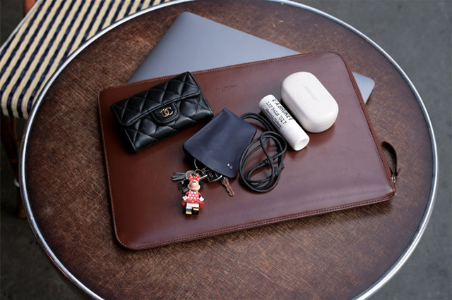 这5位巴黎人厉害了，不仅讲究穿搭，还让我们见识了什么是真精致