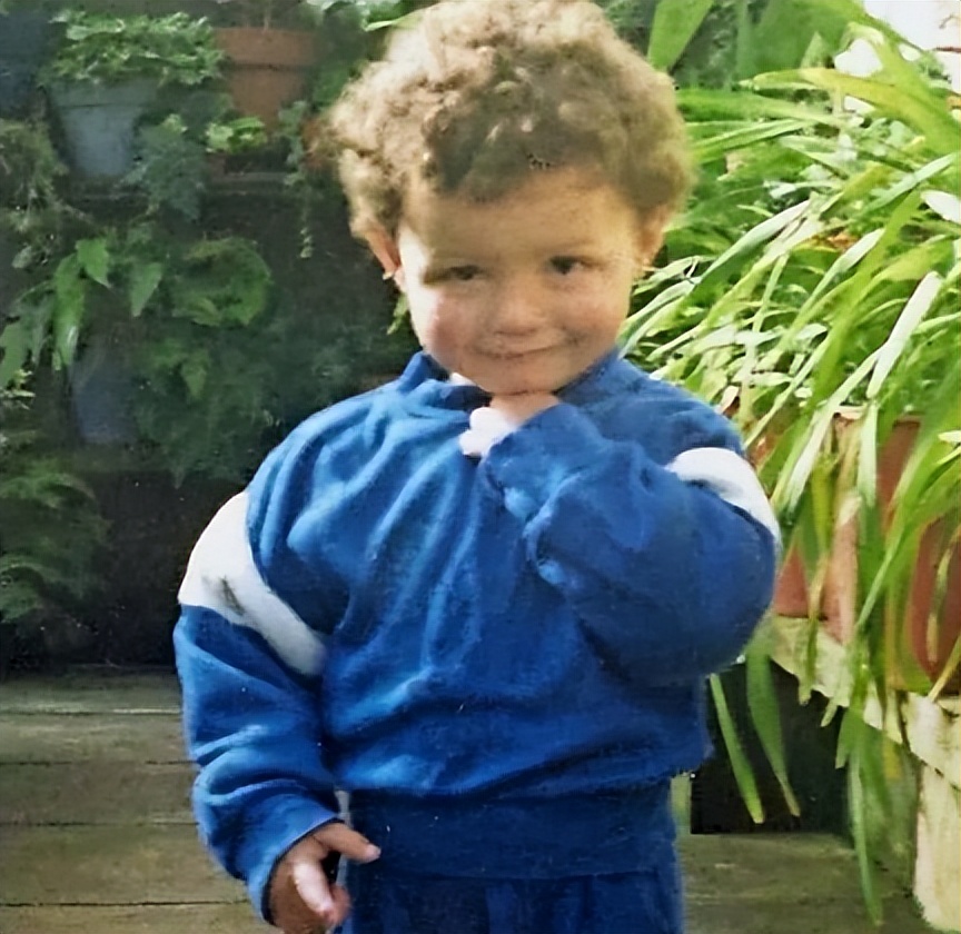 足坛明星小孩,足坛球星萌娃视频