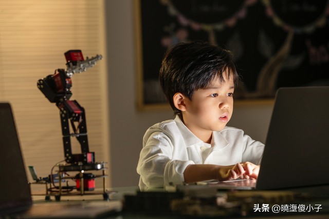 如何保护孩子不受网络的影响,我们怎样引导孩子正确面对网络