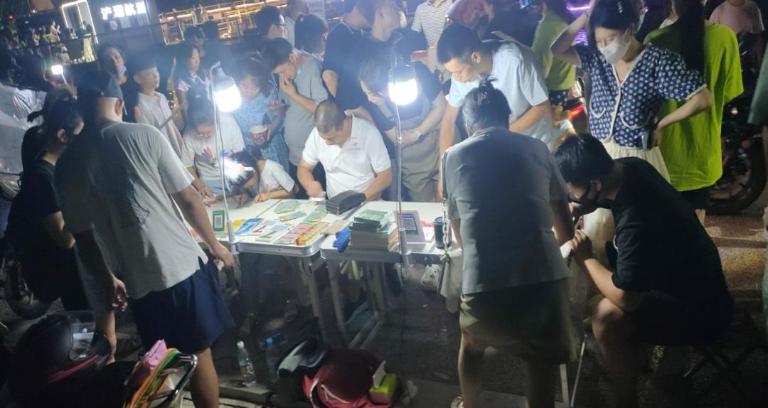 摆摊卖顶呱刮,顶呱刮能和什么生意合作