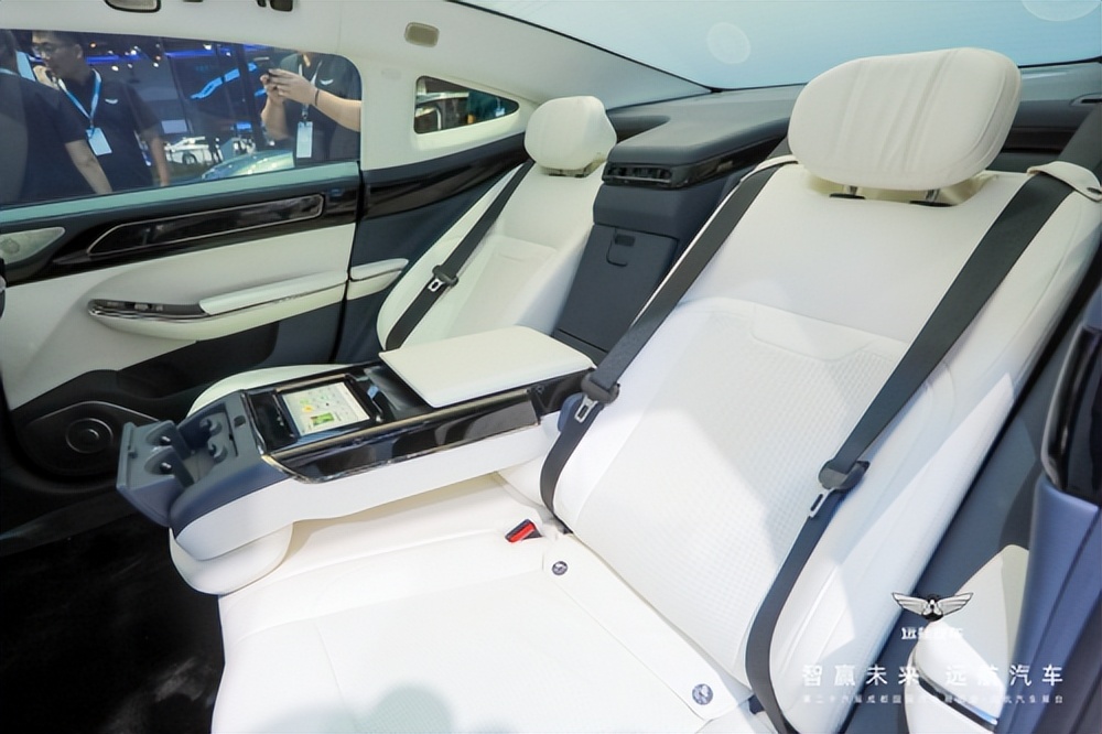 成都车展直播现场远航汽车,北京车展远航汽车