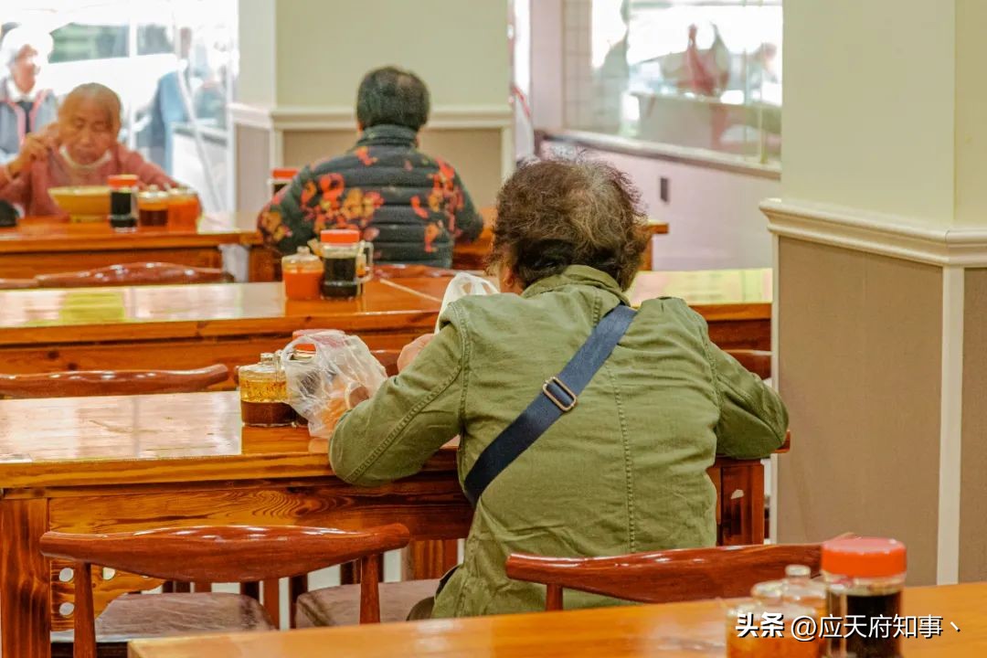 南京宝藏玩乐地点,南京宝藏店铺吃饭