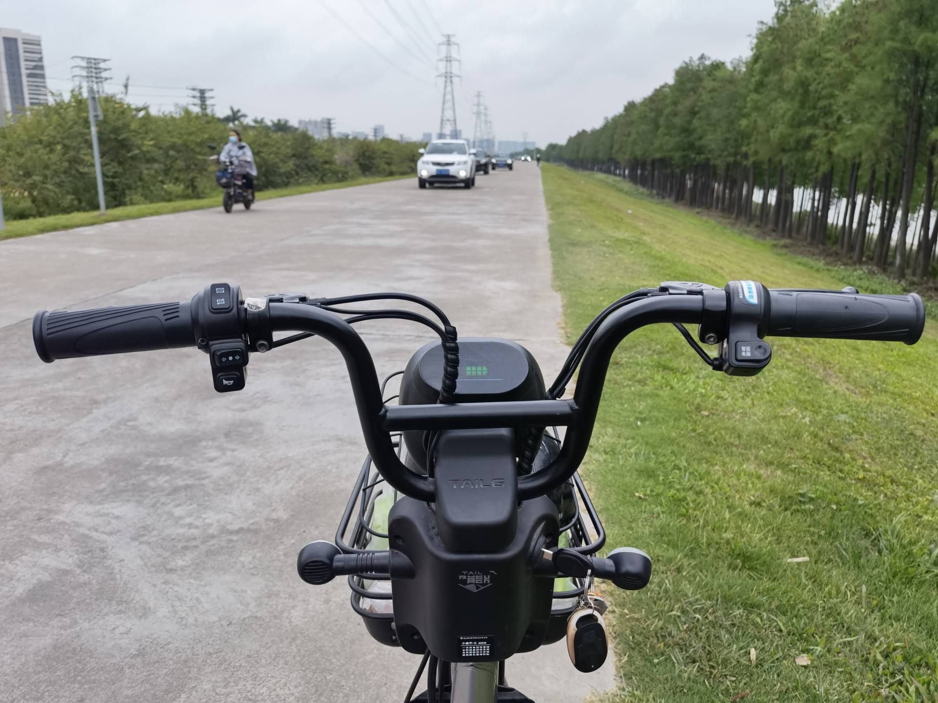 3000流明自行车夜骑灯,迈极炫rn3000与mj902s