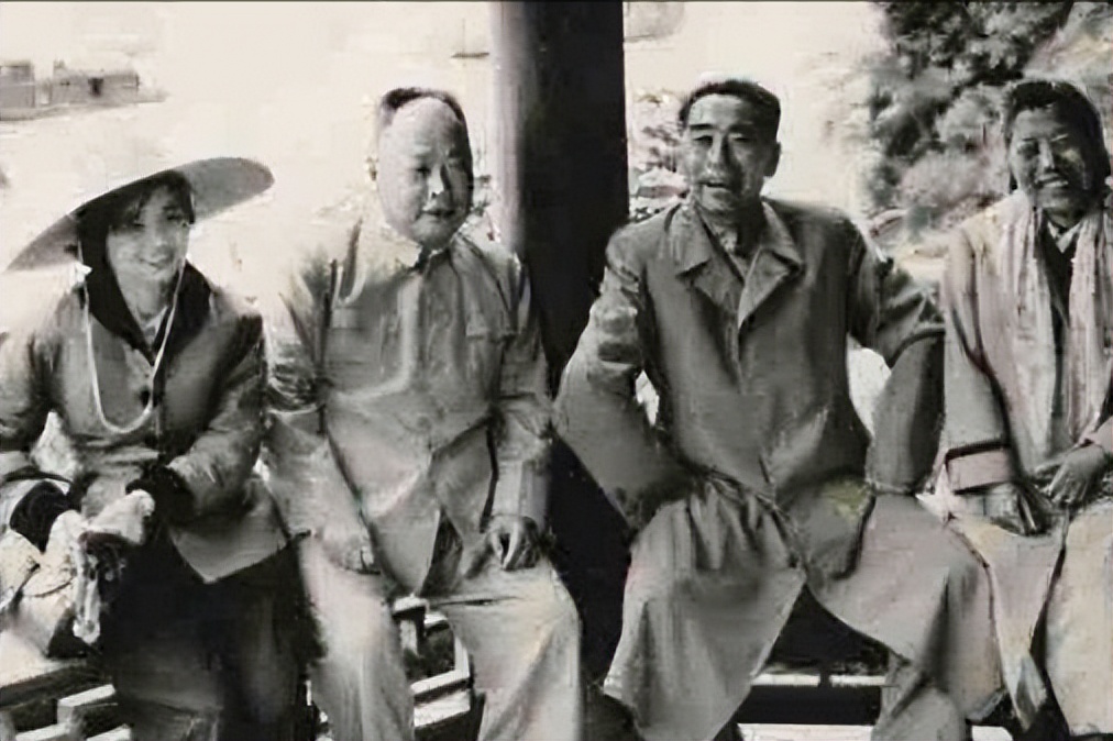 十大元帅榜单公布，蒋介石看后面露难色说道：陈毅太厉害了