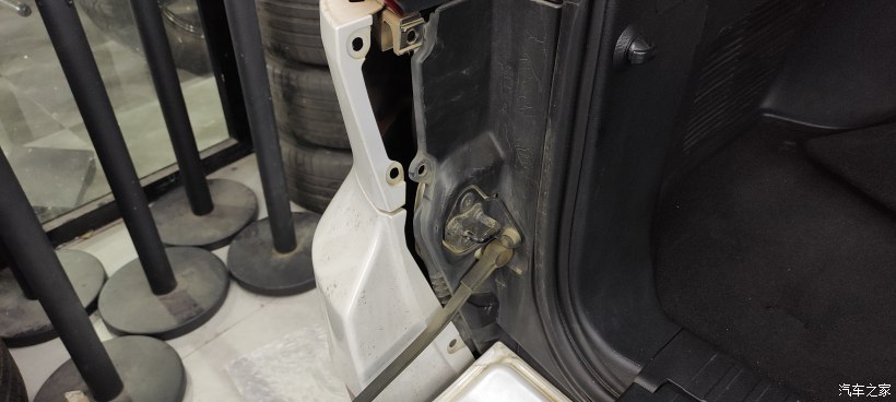 雷克萨斯lx570巅峰限量版越野改装,雷克萨斯LX570内饰改装套件