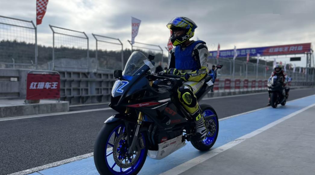 椋為拱rm35鍜岄泤椹搱r3瀹炶溅瀵规瘮,椋為拱rm35鍜岄泤椹搱r3