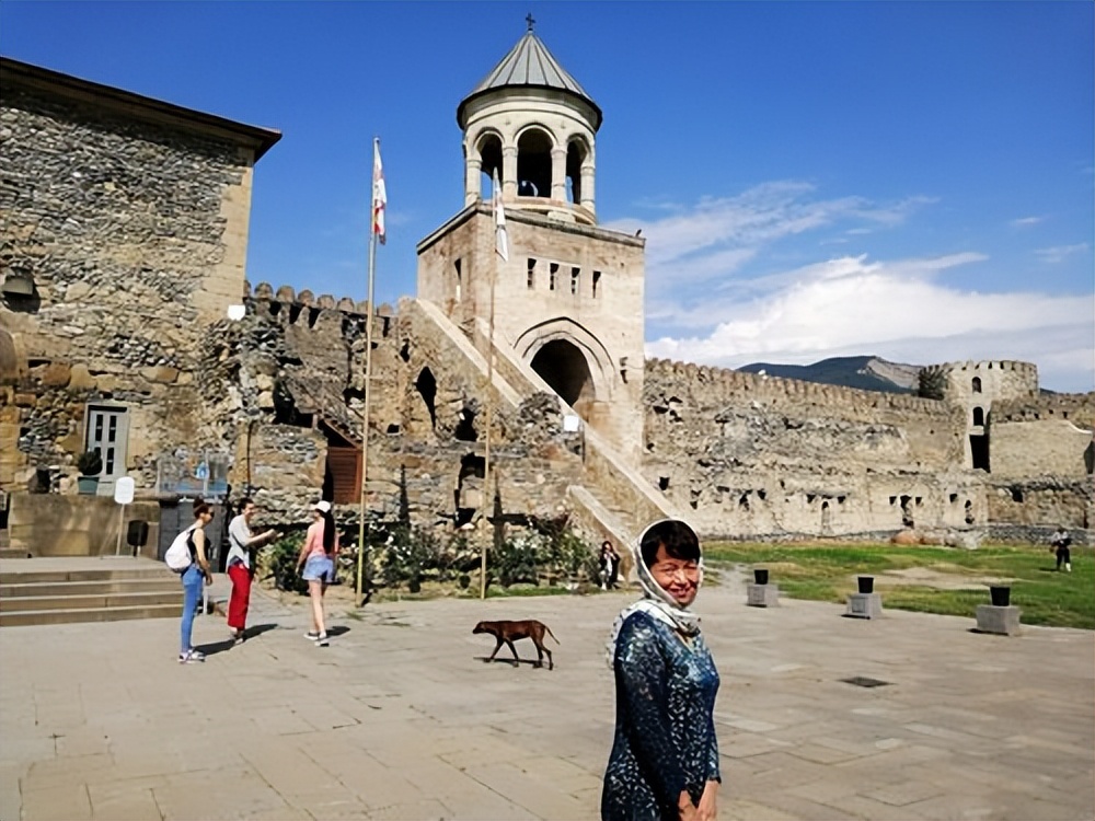 勒索殴打中国游客，公然张贴“禁止中国人进入”，如今报应来了