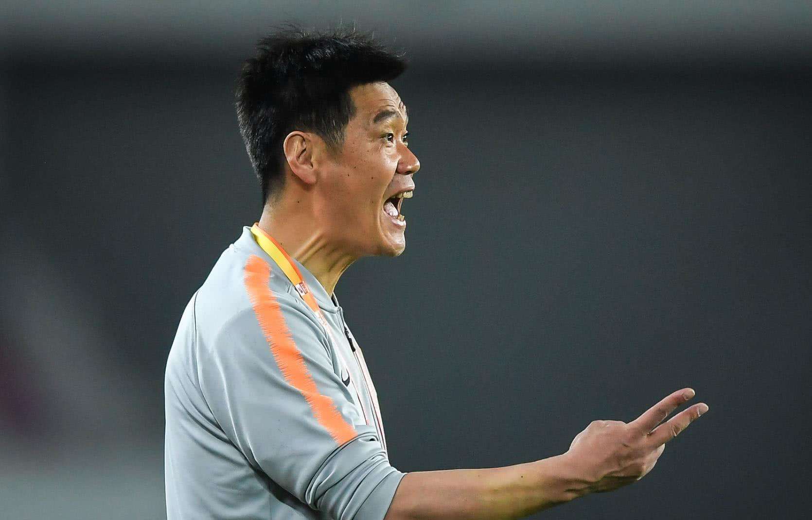 李霄鹏鲁能换帅视频,山东足球李霄鹏最新消息