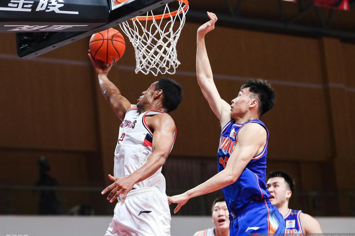 郭艾伦潘玮柏篮球,邓超郭艾伦完整视频