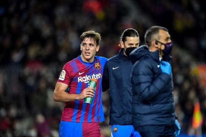 巴萨433哈维伊涅斯塔布斯克茨位置,哈维巴萨433