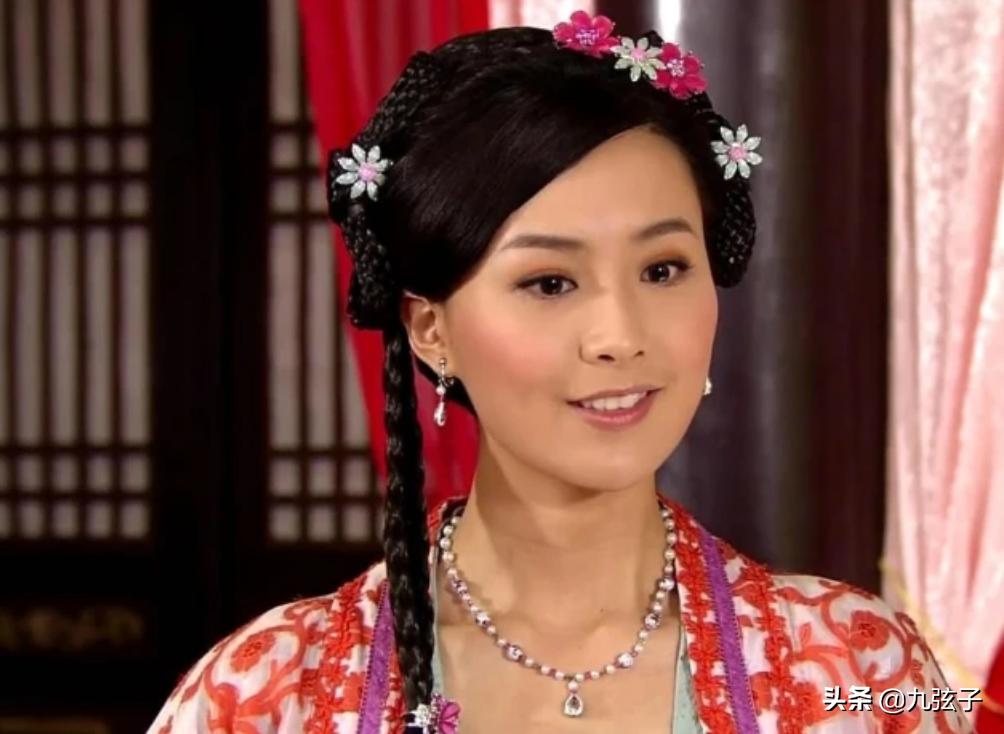 陈法拉谈婚后生活,陈法拉二婚后与女儿合影