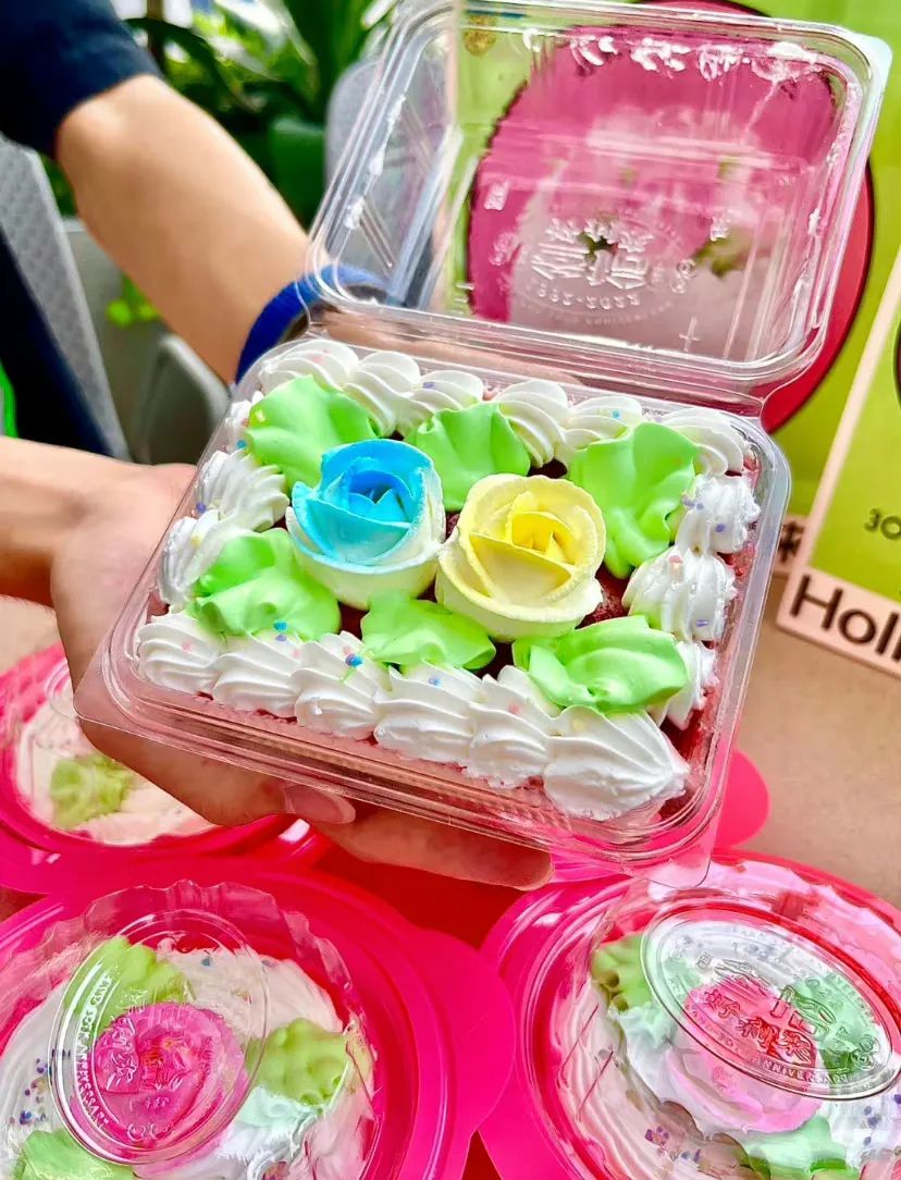 好利来三十周年限定复古包装发布！9.9老式奶油蛋糕霸屏