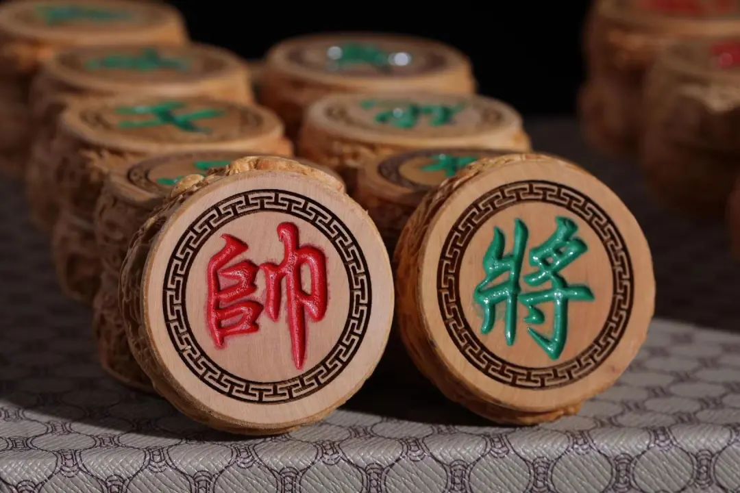 为什么现在即使是很聪明的年轻人也不玩象棋了，宁愿玩三国杀？