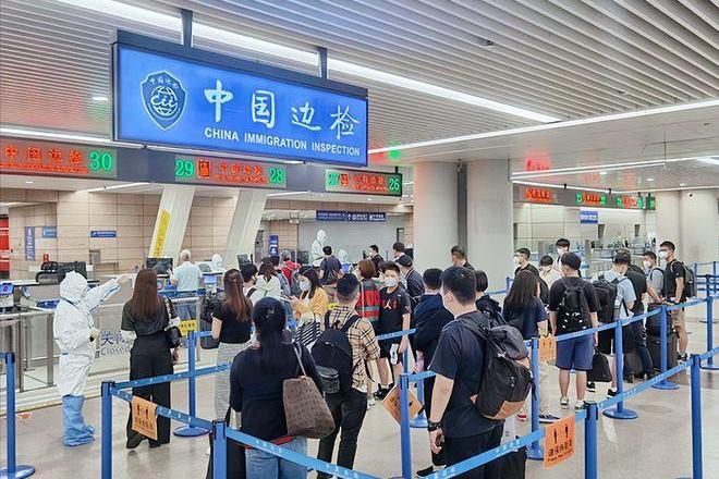 韩国人大量定居中国的真实原因,韩国每年有多少人移居到中国